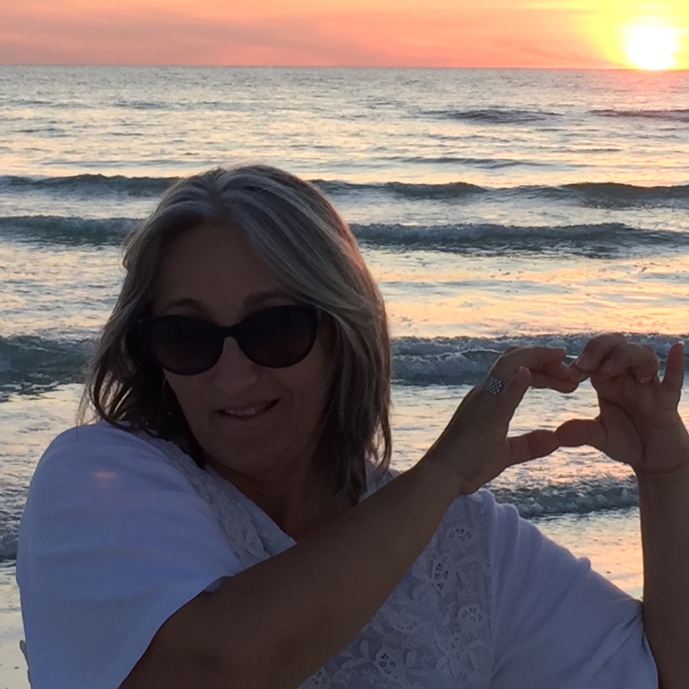 Meet your Posher, Luiza